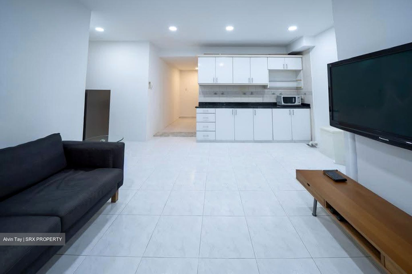Orchard Tower Rear Block Apartment (D9), Apartment #637761981